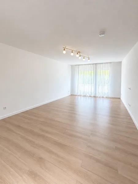 Ab sofort: 3-Zimmer-Wohnung in Berlin-Tiergarten mit WBS! — photo 1